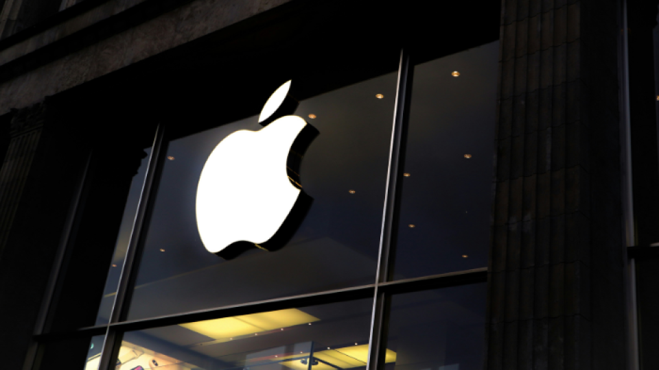 APPLE