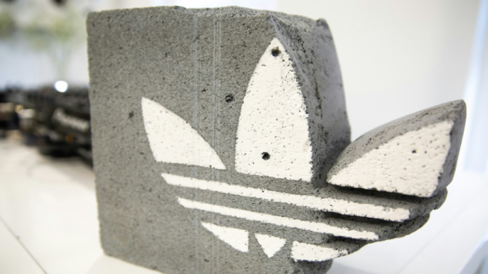 Adidas logo