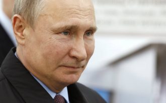 « La Russie risque d’être confrontée à une cyber-guerre mondiale ». Mike Vickers, ancien sous-secrétaire d’État américain au renseignement