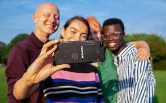 Pour ses 10 ans, Fairphone lève 49 millions d’euros pour enfin… décoller ?