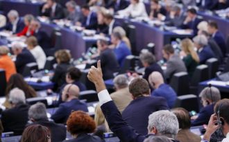 Le Parlement Européen nous protège-t-il vraiment contre les dangers de l’IA ?